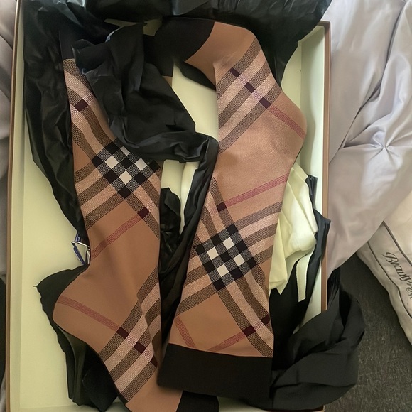 Never wear them. Only worn once for my birthday last year. Perfect condition - Picture 1 of 3